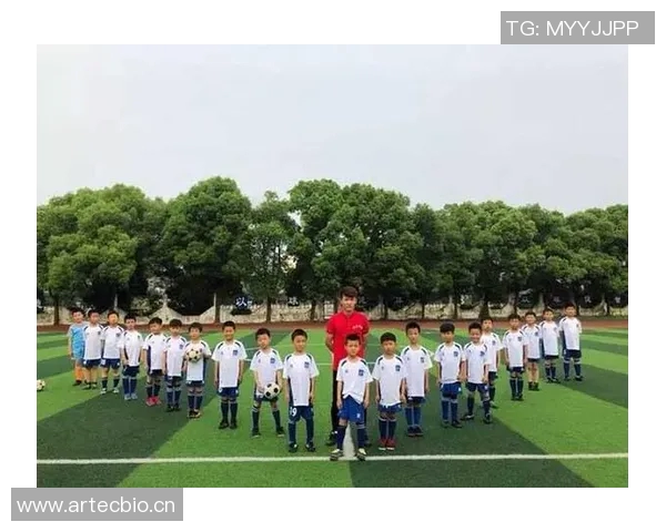 中国男足崛起之路：从青训建设到世界舞台的挑战与机遇